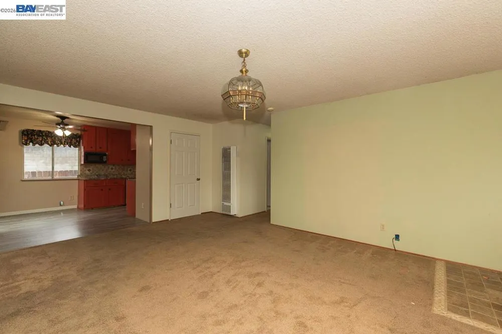 3345 Oakwood Place Redding, CA 96001