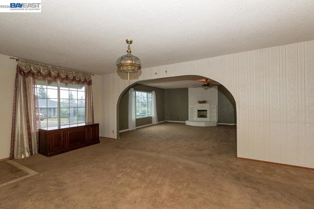 3345 Oakwood Place Redding, CA 96001