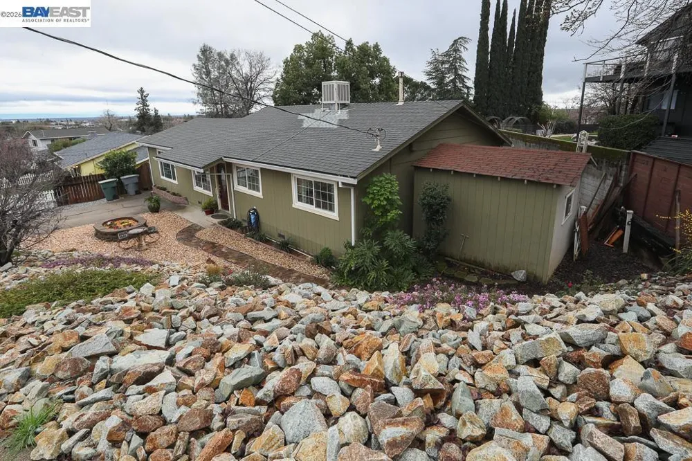 3345 Oakwood Place Redding, CA 96001