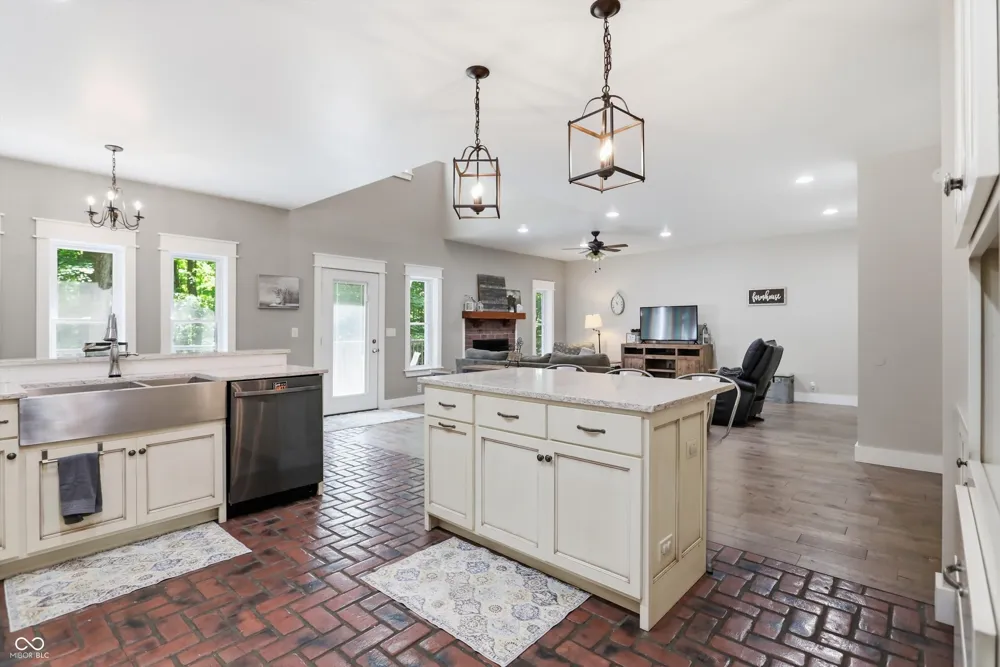 1590 Limestone Drive Ellettsville, IN 47429