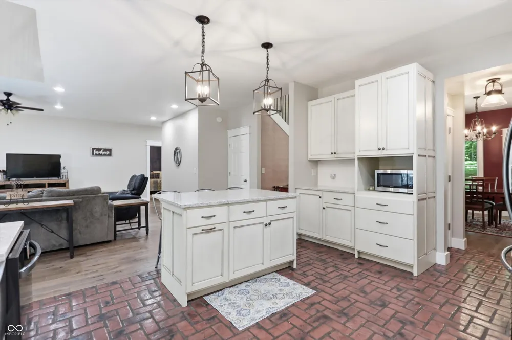 1590 Limestone Drive Ellettsville, IN 47429