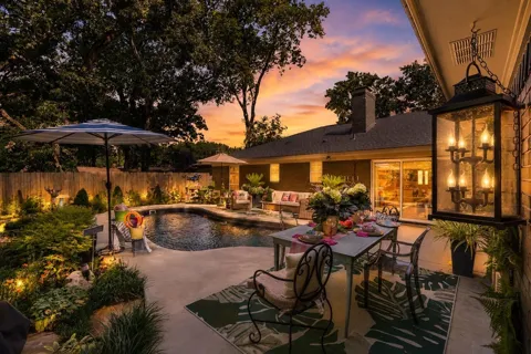 1401 Bowie Circle