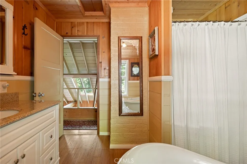667 Dogwood Cyn Blue Jay, CA 92317