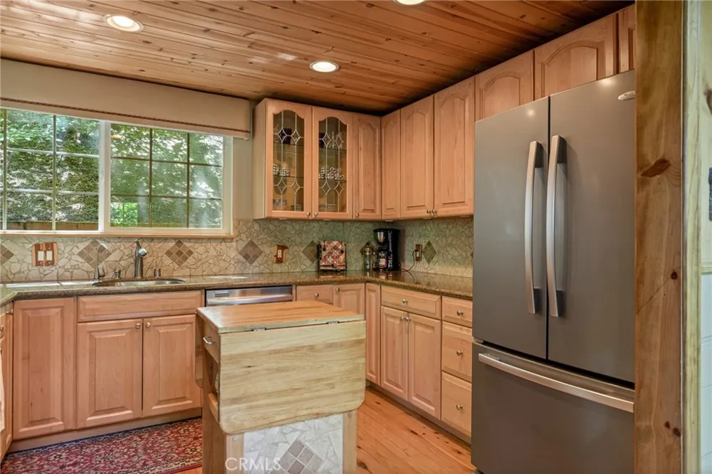 667 Dogwood Cyn Blue Jay, CA 92317
