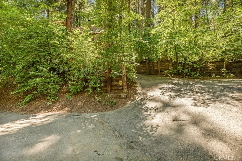 667 Dogwood Cyn Blue Jay, CA 92317