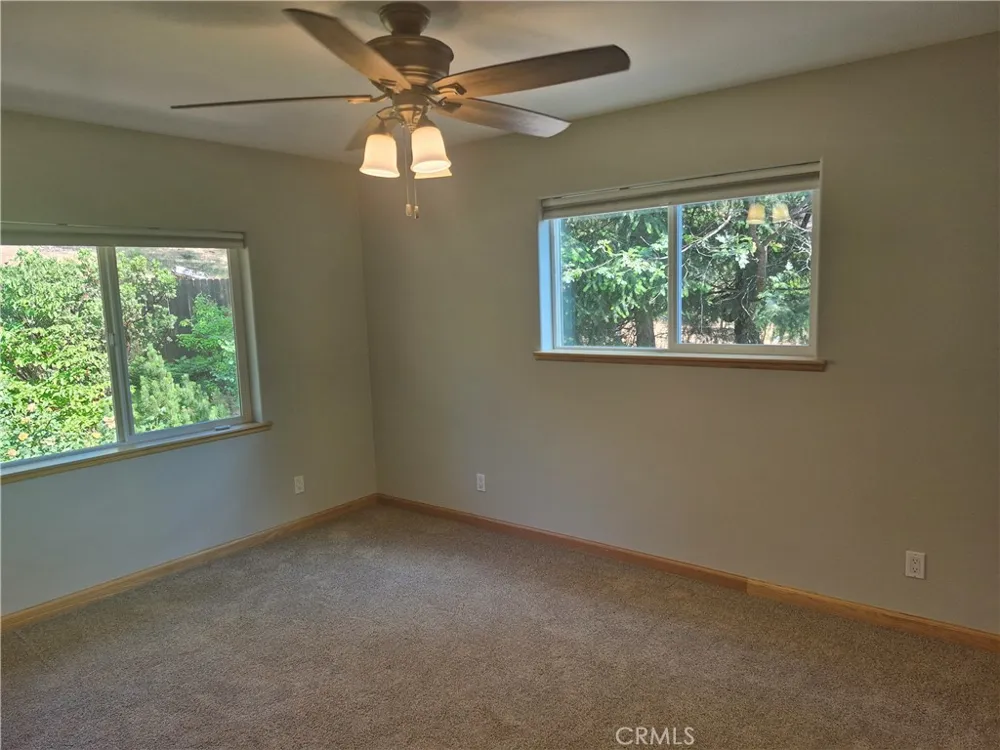 14274 Regina Way Cobb, CA 95426