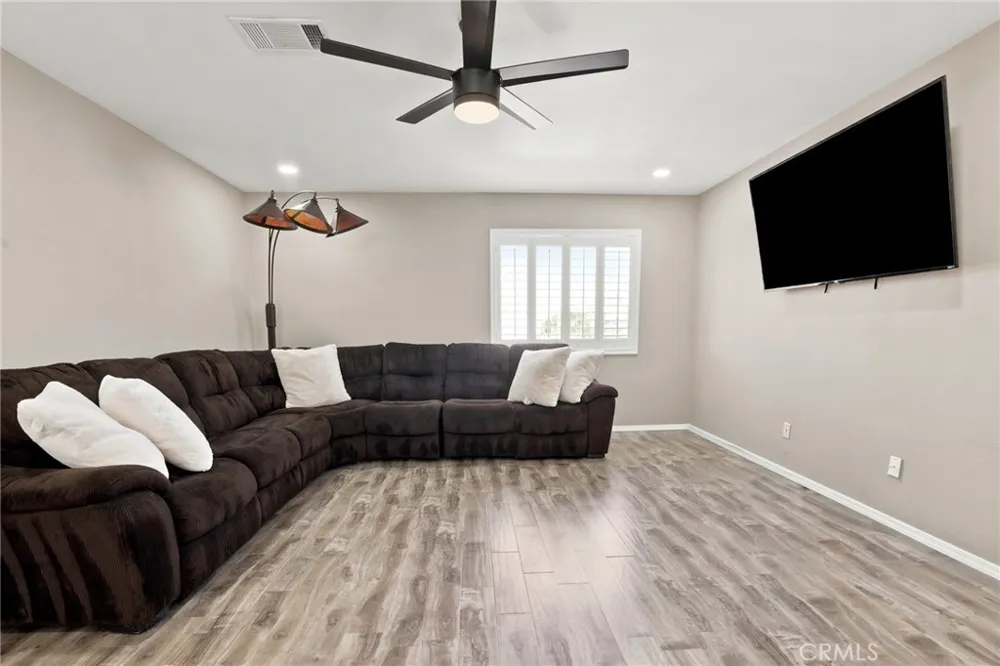 32636 Sierra Oak Castaic, CA 91384