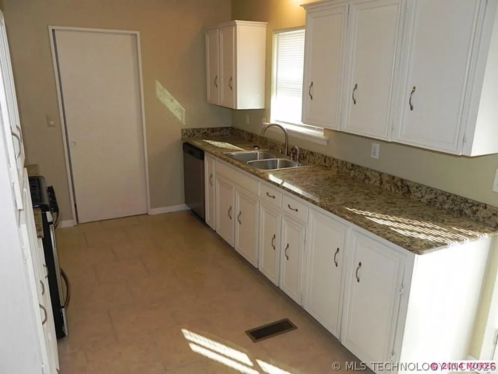 7827 Marilyn Lane Tulsa, OK 74131