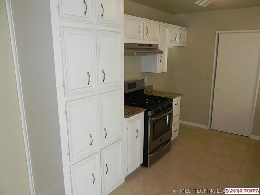 7827 Marilyn Lane Tulsa, OK 74131