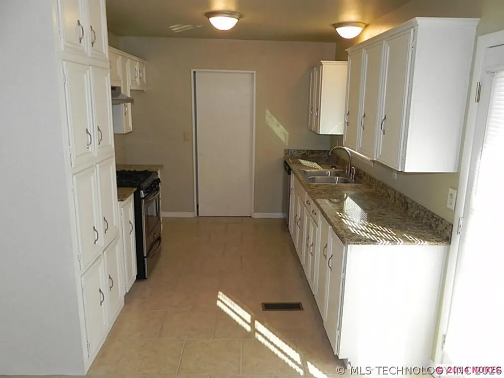 7827 Marilyn Lane Tulsa, OK 74131