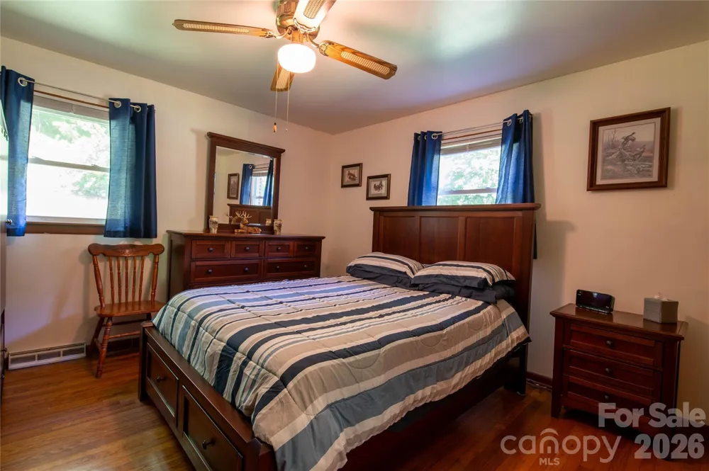 40 Double Island Road Burnsville, NC 28714