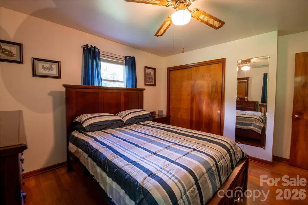 40 Double Island Road Burnsville, NC 28714