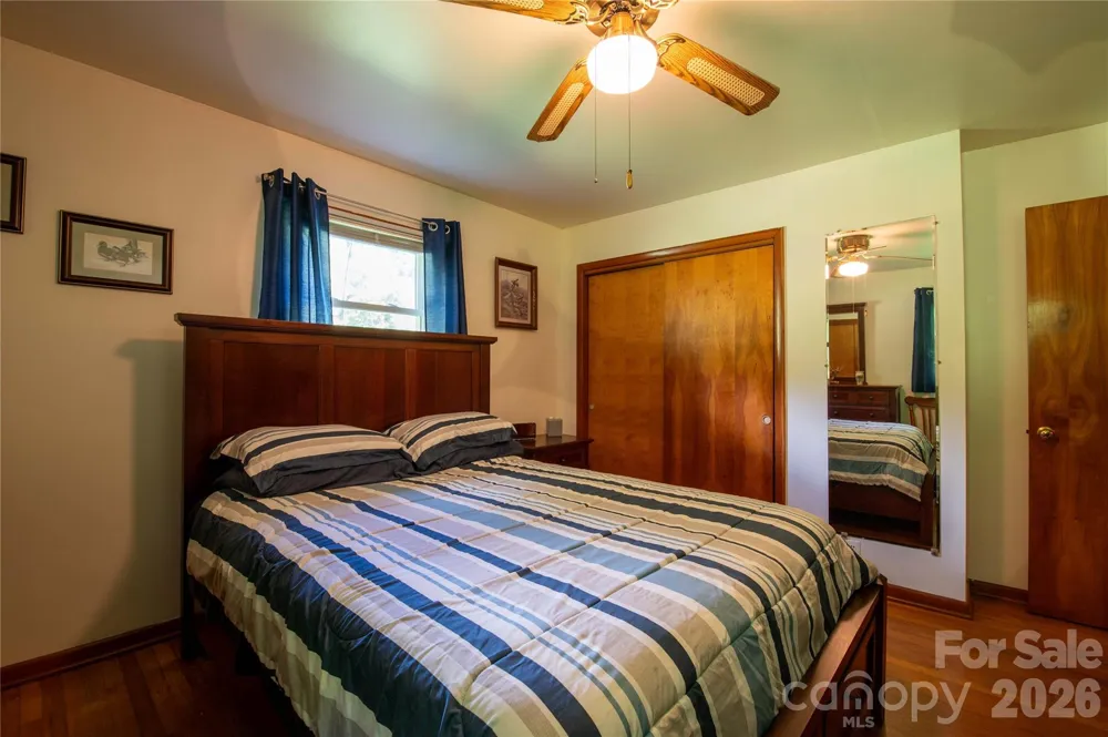 40 Double Island Road Burnsville, NC 28714