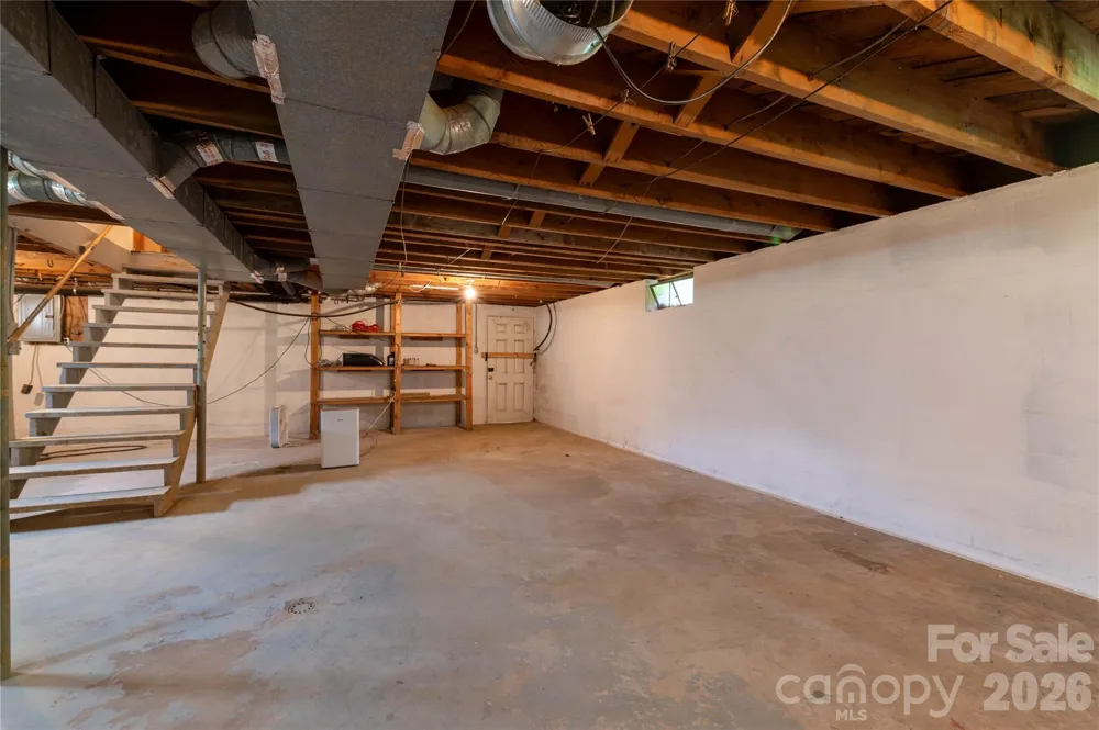 40 Double Island Road Burnsville, NC 28714