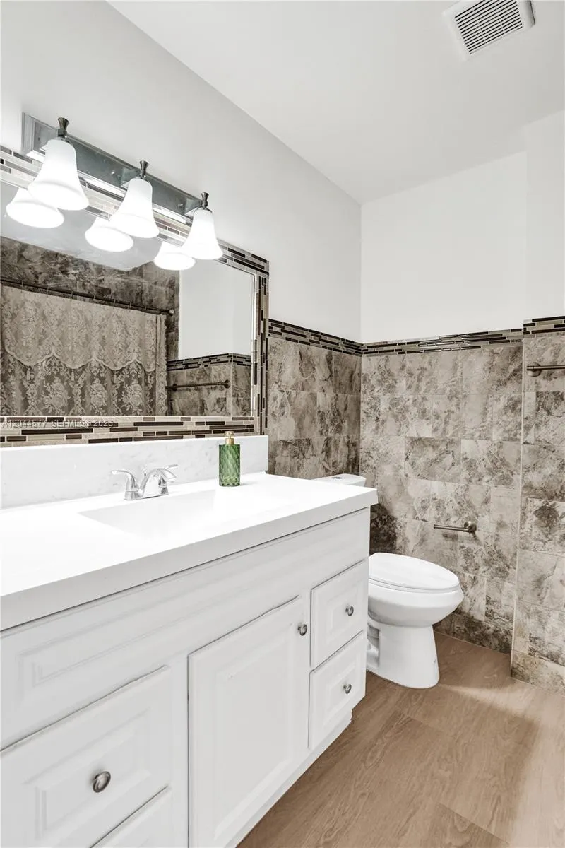 7812 SW 7th Pl North Lauderdale, FL 33068