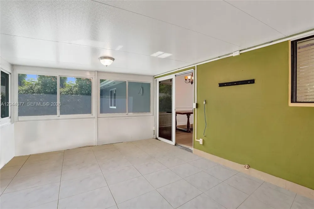 7812 SW 7th Pl North Lauderdale, FL 33068