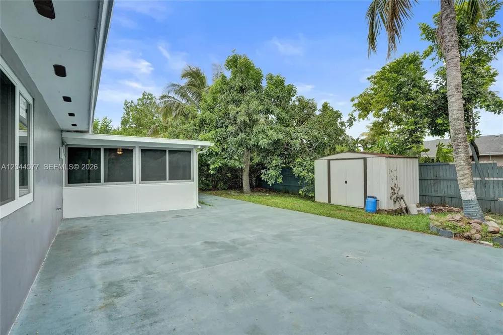 7812 SW 7th Pl North Lauderdale, FL 33068