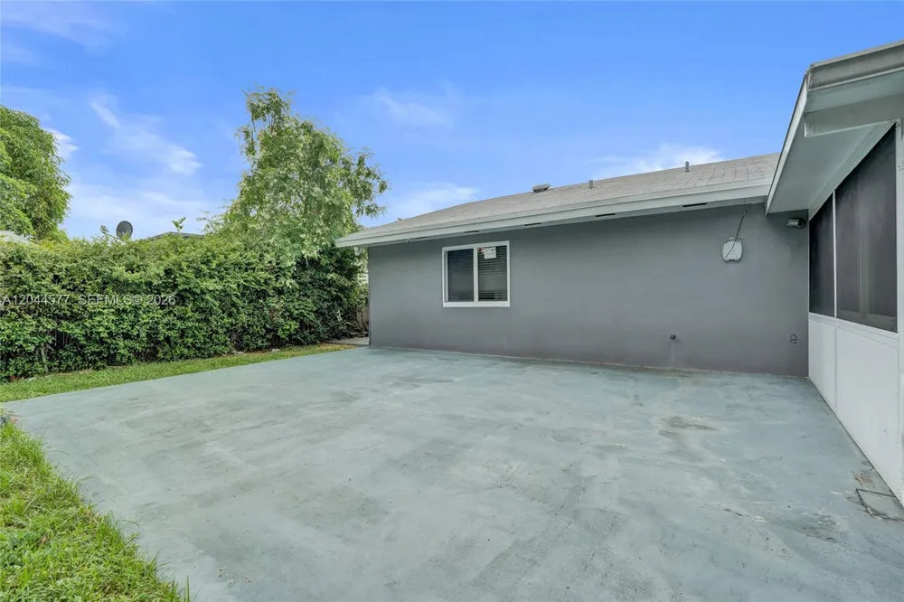 7812 SW 7th Pl North Lauderdale, FL 33068