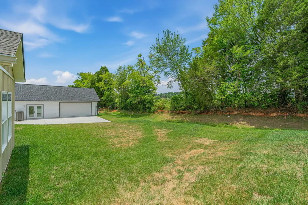 922 Stratford Avenue Sweetwater, TN 37874
