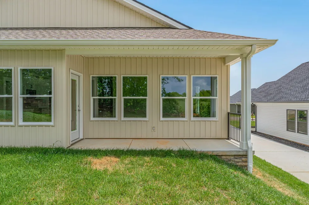922 Stratford Avenue Sweetwater, TN 37874