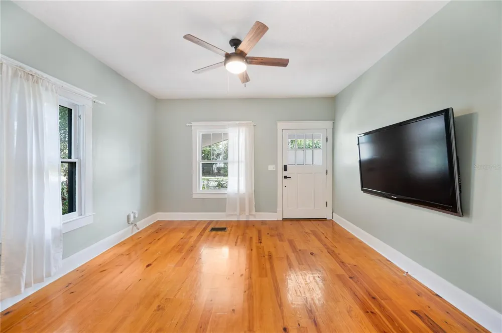 817 E LIME STREET Lakeland, FL 33801