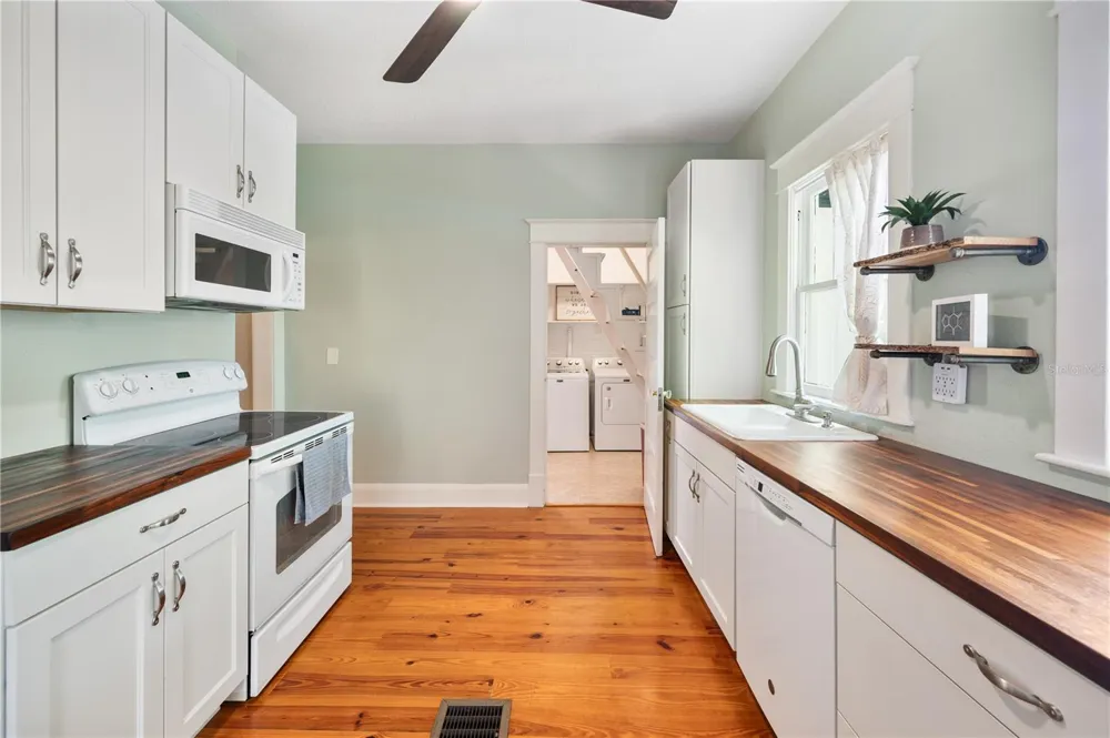 817 E LIME STREET Lakeland, FL 33801