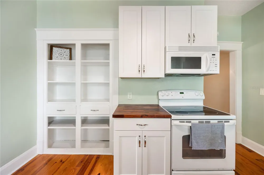 817 E LIME STREET Lakeland, FL 33801