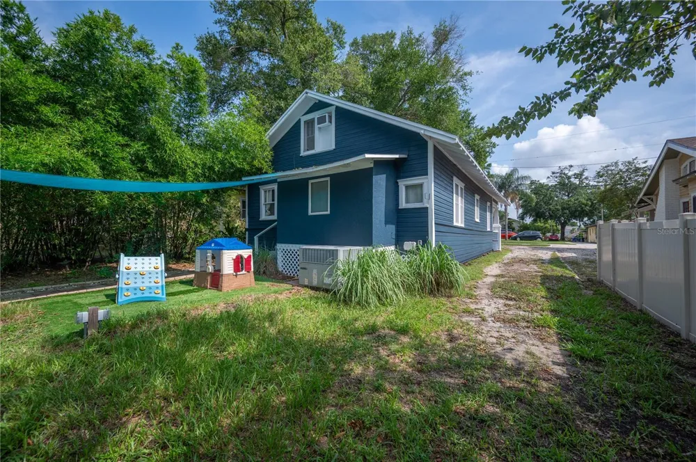 817 E LIME STREET Lakeland, FL 33801