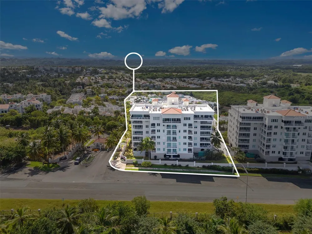 324 CALLE OLIVINE #324 Vega Alta, PR 00692