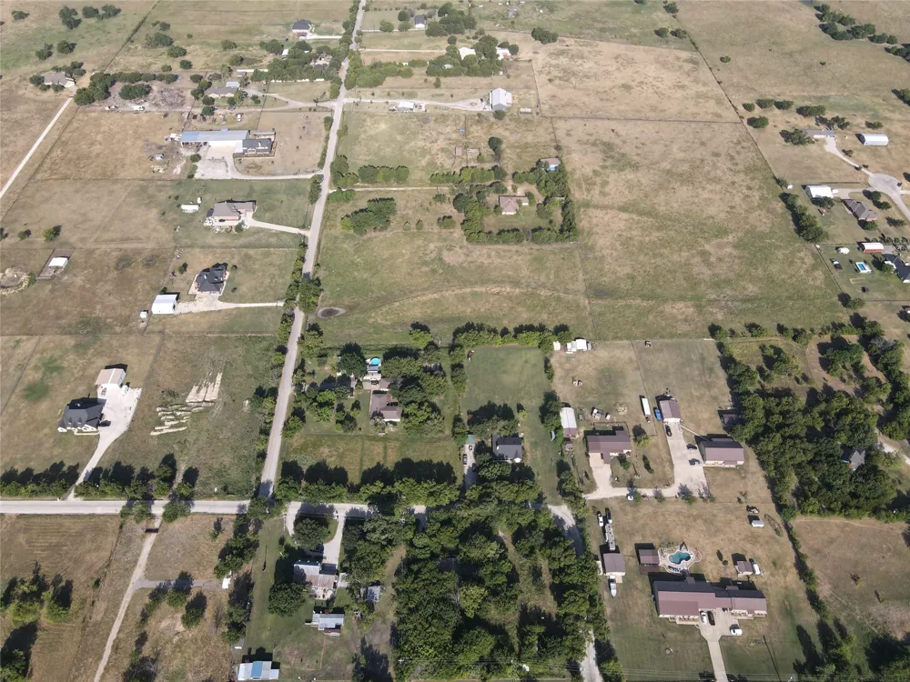 11152 Metz Road Sanger, TX 76266