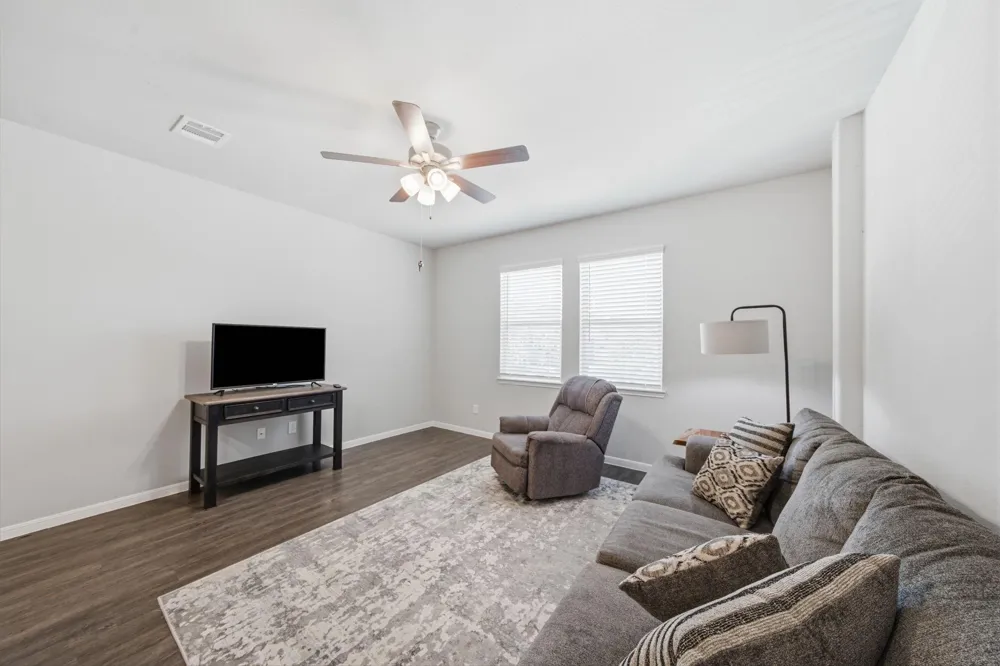 3607 Vineyard Lane Pasadena, TX 77504