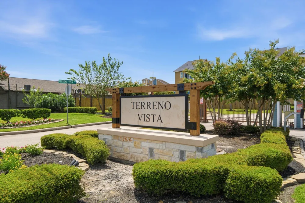 3607 Vineyard Lane Pasadena, TX 77504