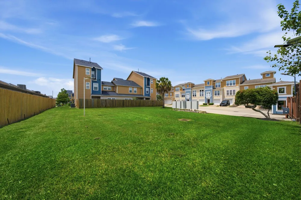 3607 Vineyard Lane Pasadena, TX 77504
