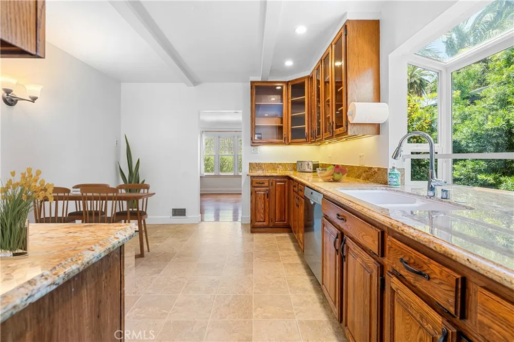 4040 East Boulevard Mar Vista, CA 90066
