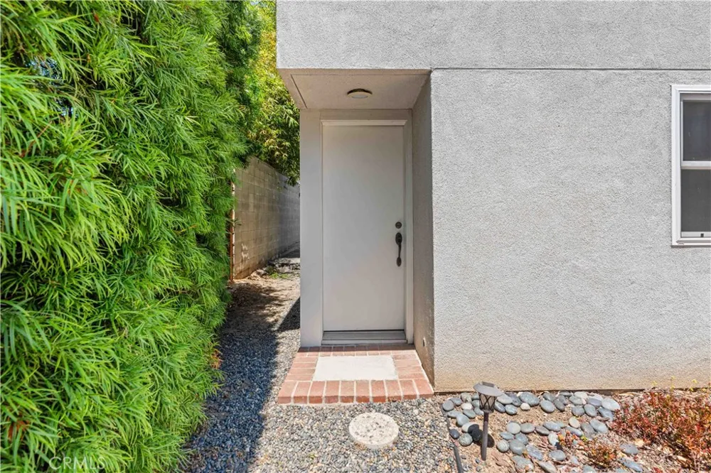 4040 East Boulevard Mar Vista, CA 90066