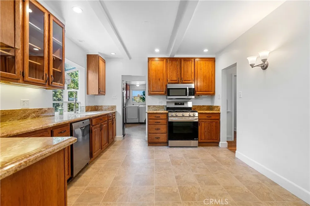 4040 East Boulevard Mar Vista, CA 90066