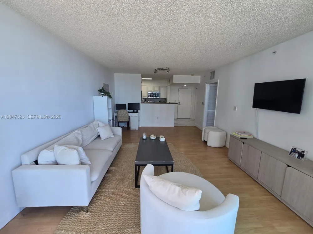 1155 Brickell Bay Dr #1005 Miami, FL 33131