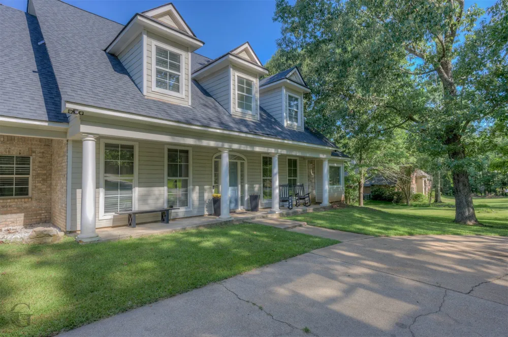 111 Oak Leaf Trail Benton, LA 71006