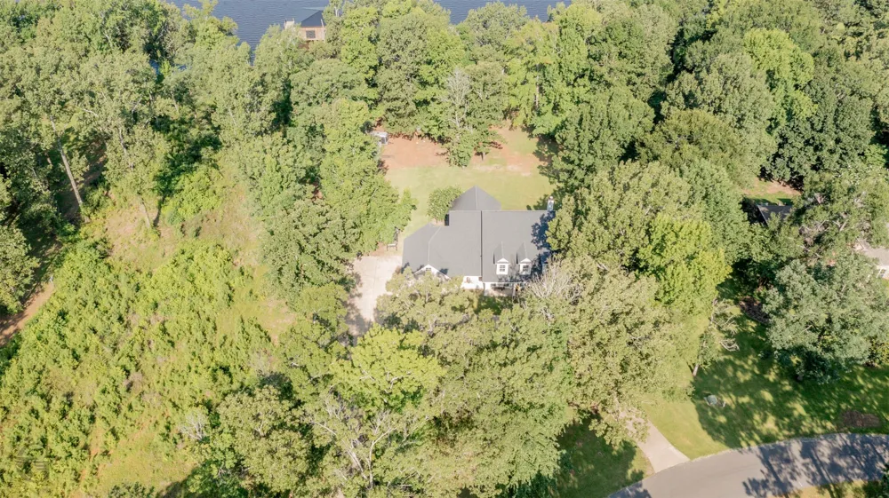111 Oak Leaf Trail Benton, LA 71006