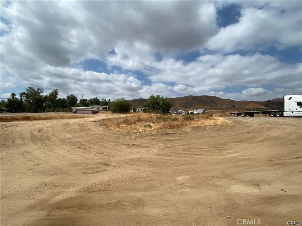 Maguglin Way Perris, CA 92570