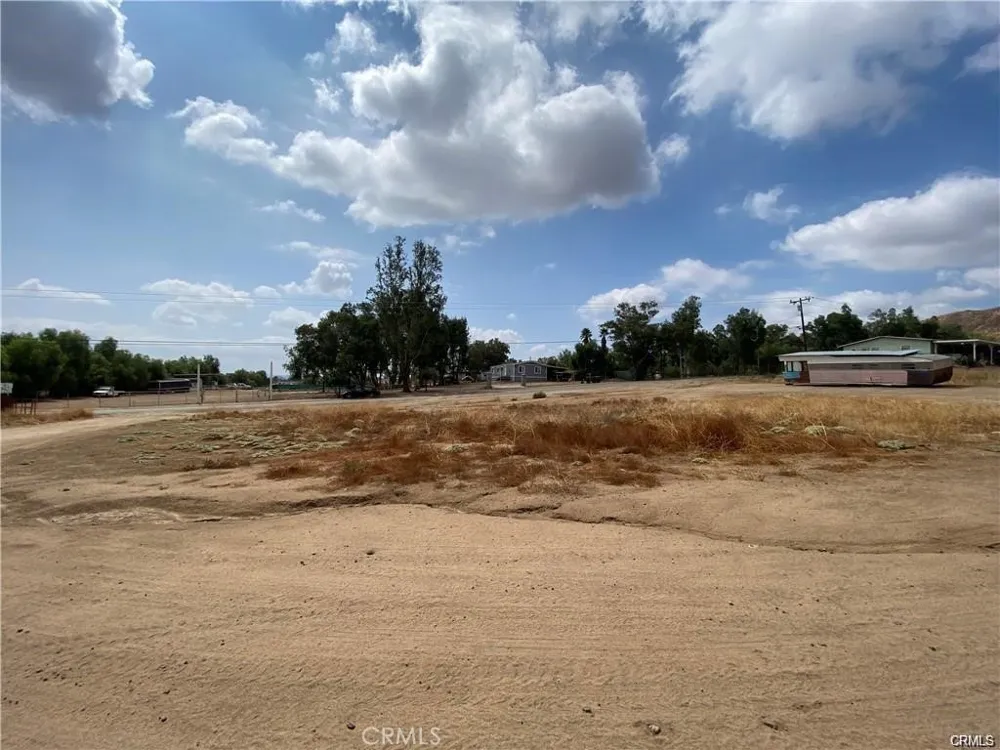 Maguglin Way Perris, CA 92570