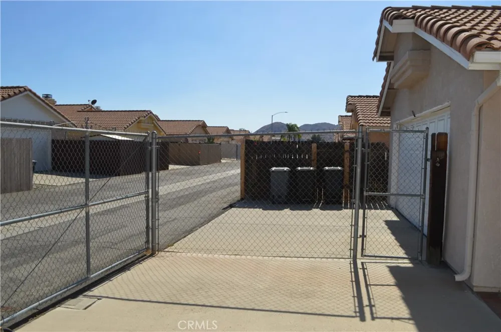 2935 W Fruitvale Hemet, CA 92545