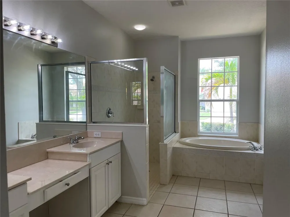 6119 PALOMINO CIRCLE Bradenton, FL 34201
