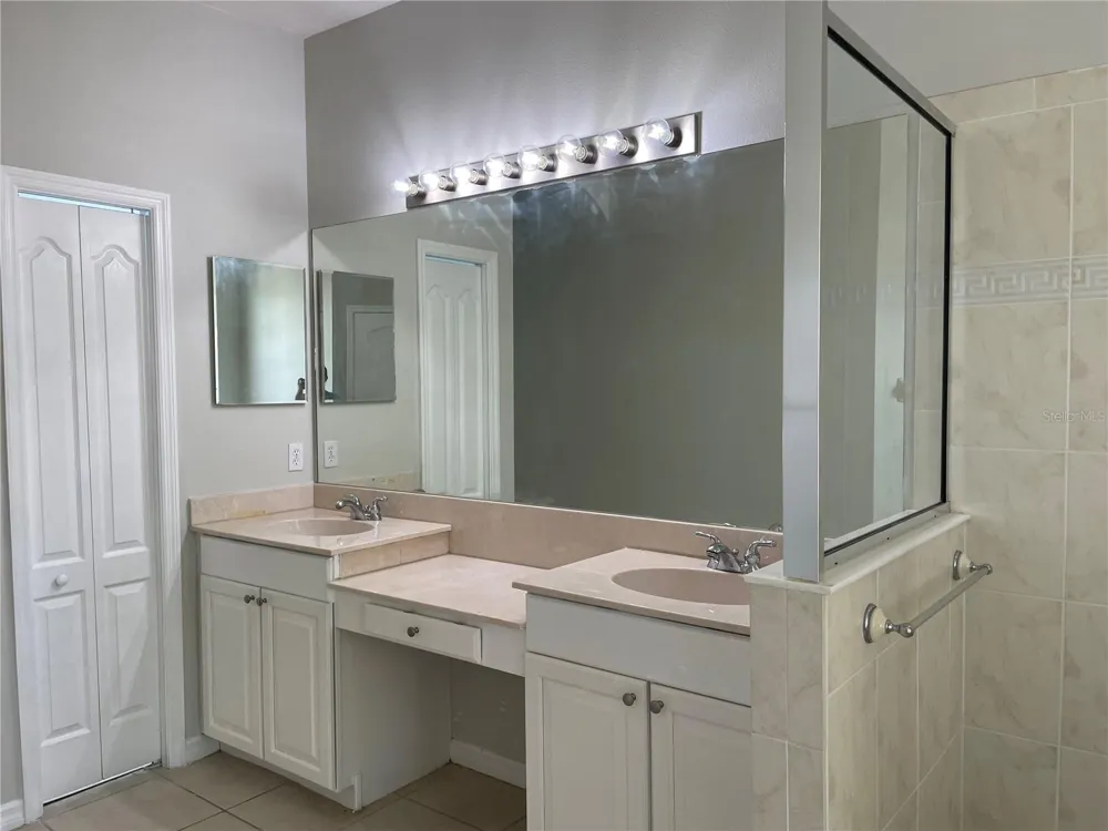 6119 PALOMINO CIRCLE Bradenton, FL 34201