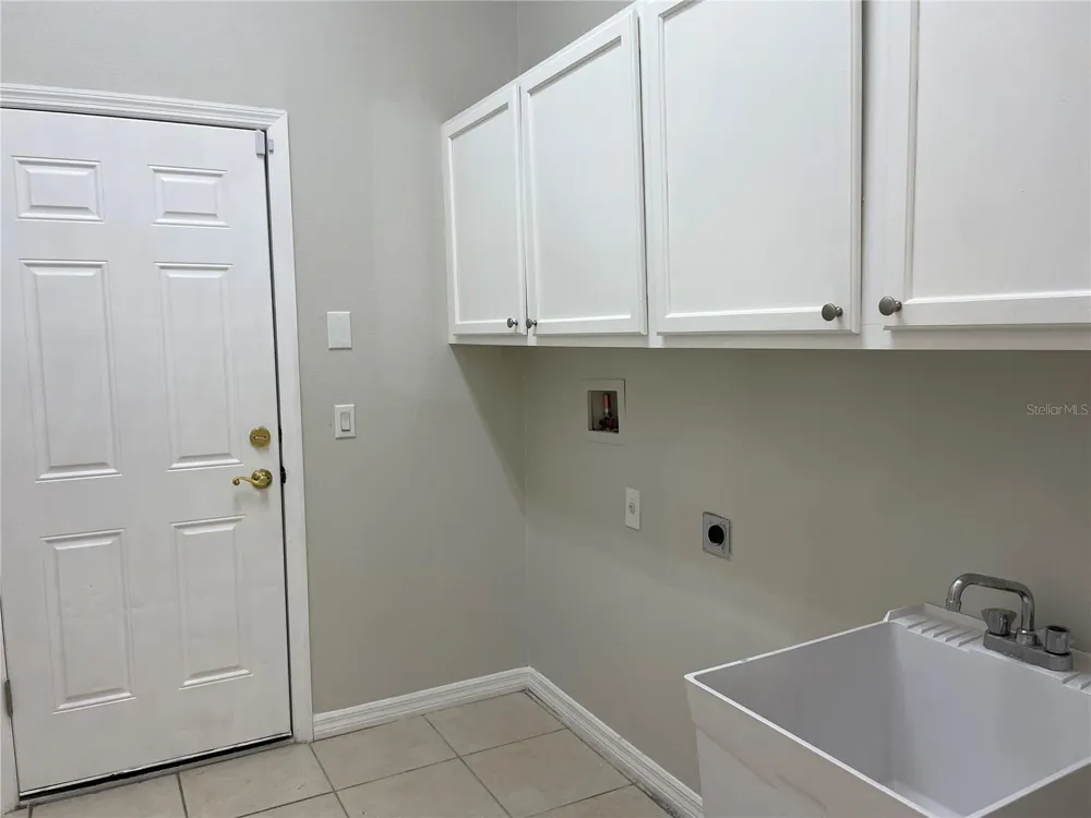 6119 PALOMINO CIRCLE Bradenton, FL 34201