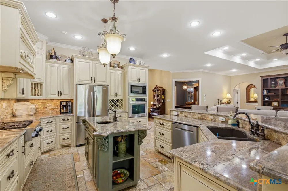 409 Barbara Street Ganado, TX 77962