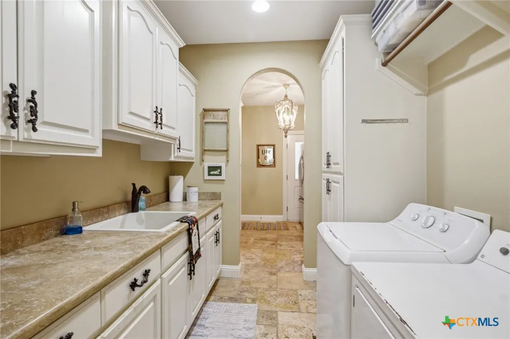 409 Barbara Street Ganado, TX 77962