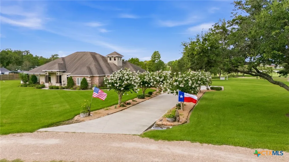 409 Barbara Street Ganado, TX 77962