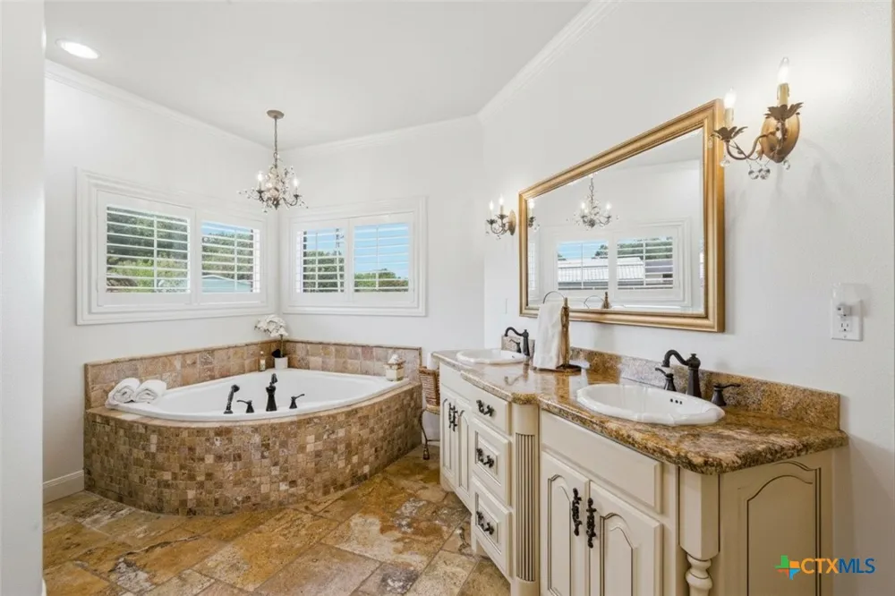 409 Barbara Street Ganado, TX 77962