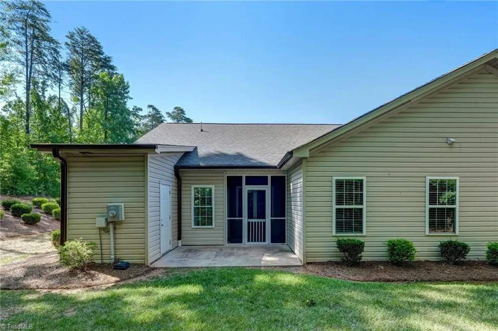 2222 St James Drive Reidsville, NC 27320